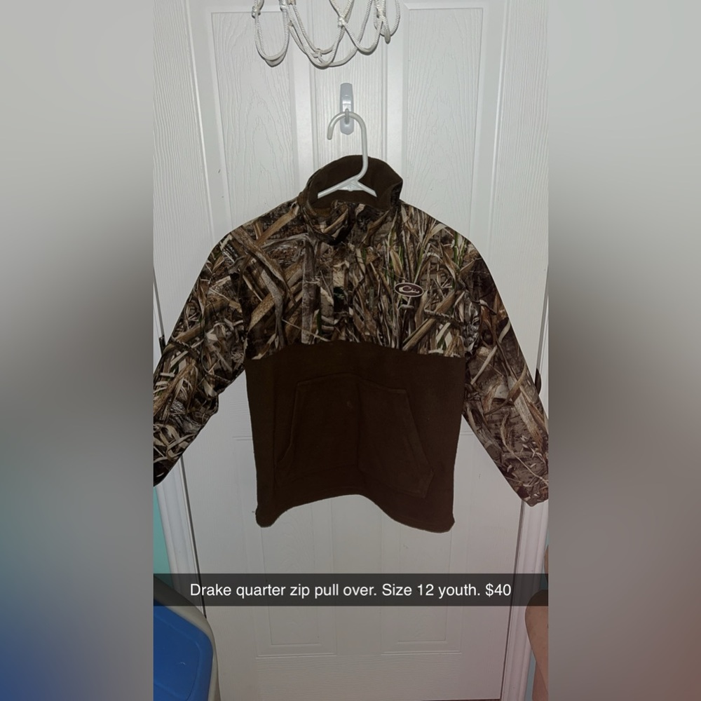 Camo Drake half zip pull over.